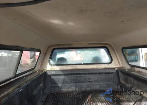 2001 Ford F-150 Xl/Xlt z USA, uszkodzony, nr VIN 1FTZF17271NB16934